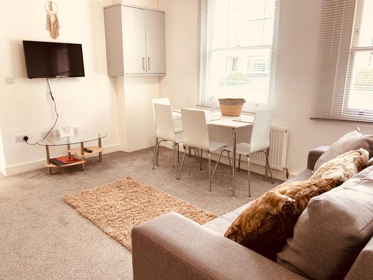 Elthorne Luxury Apartments - Uxbridge Eksteriør bilde