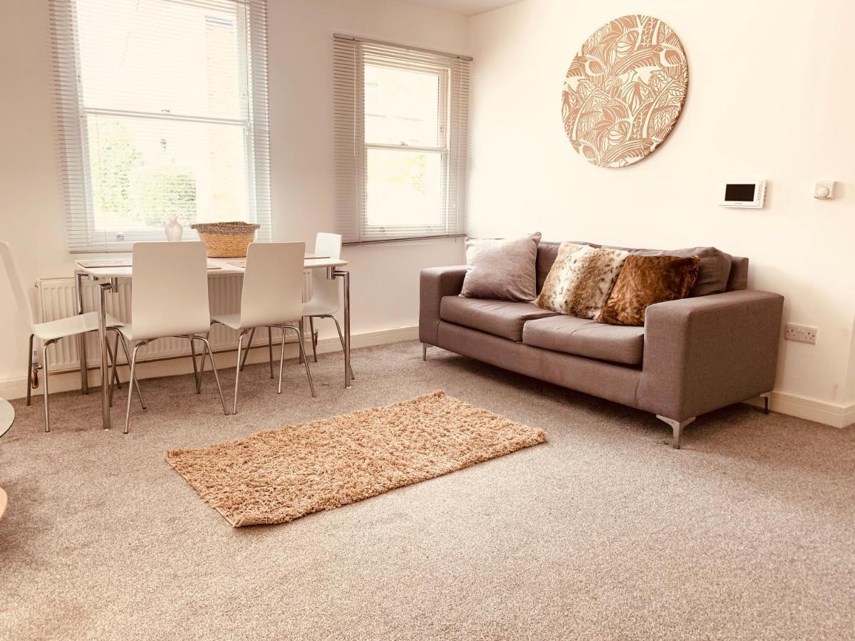 Elthorne Luxury Apartments - Uxbridge Eksteriør bilde