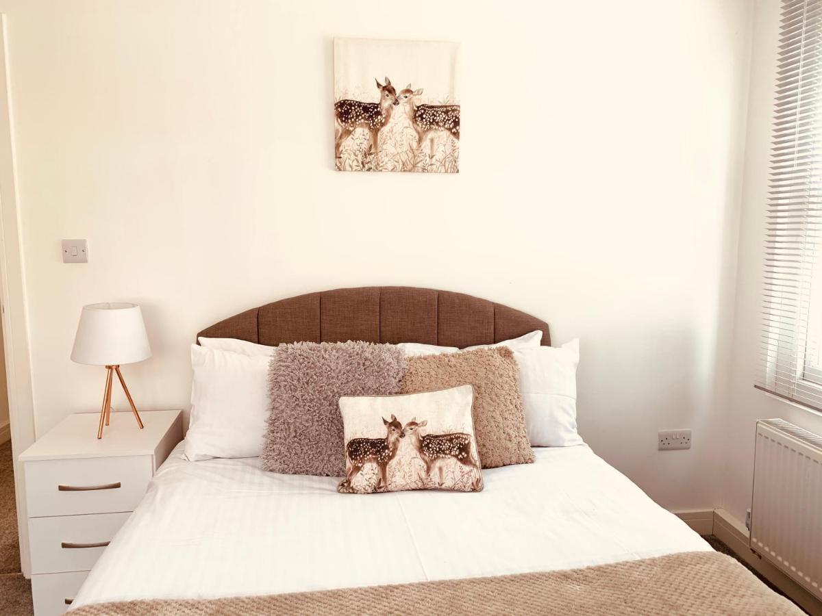 Elthorne Luxury Apartments - Uxbridge Eksteriør bilde
