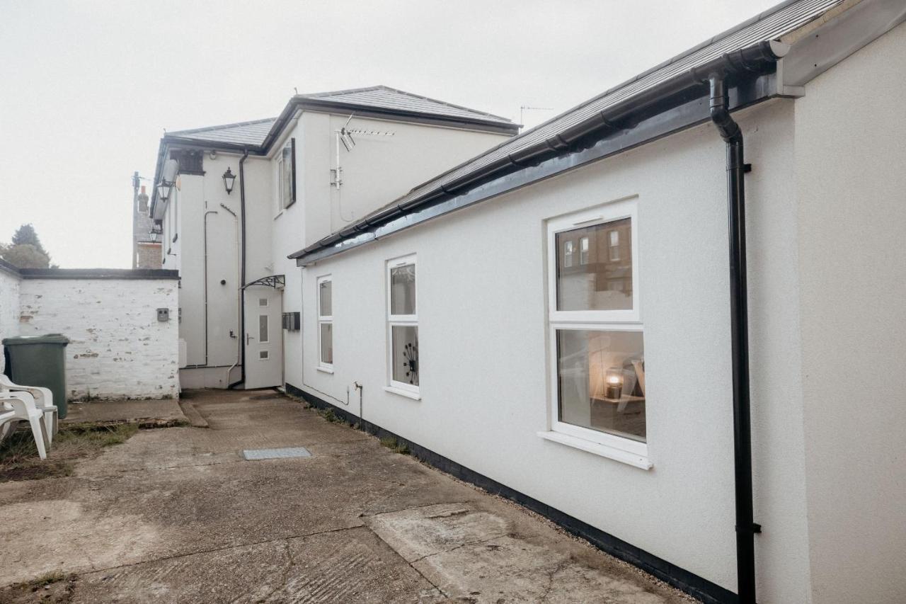 Elthorne Luxury Apartments - Uxbridge Eksteriør bilde