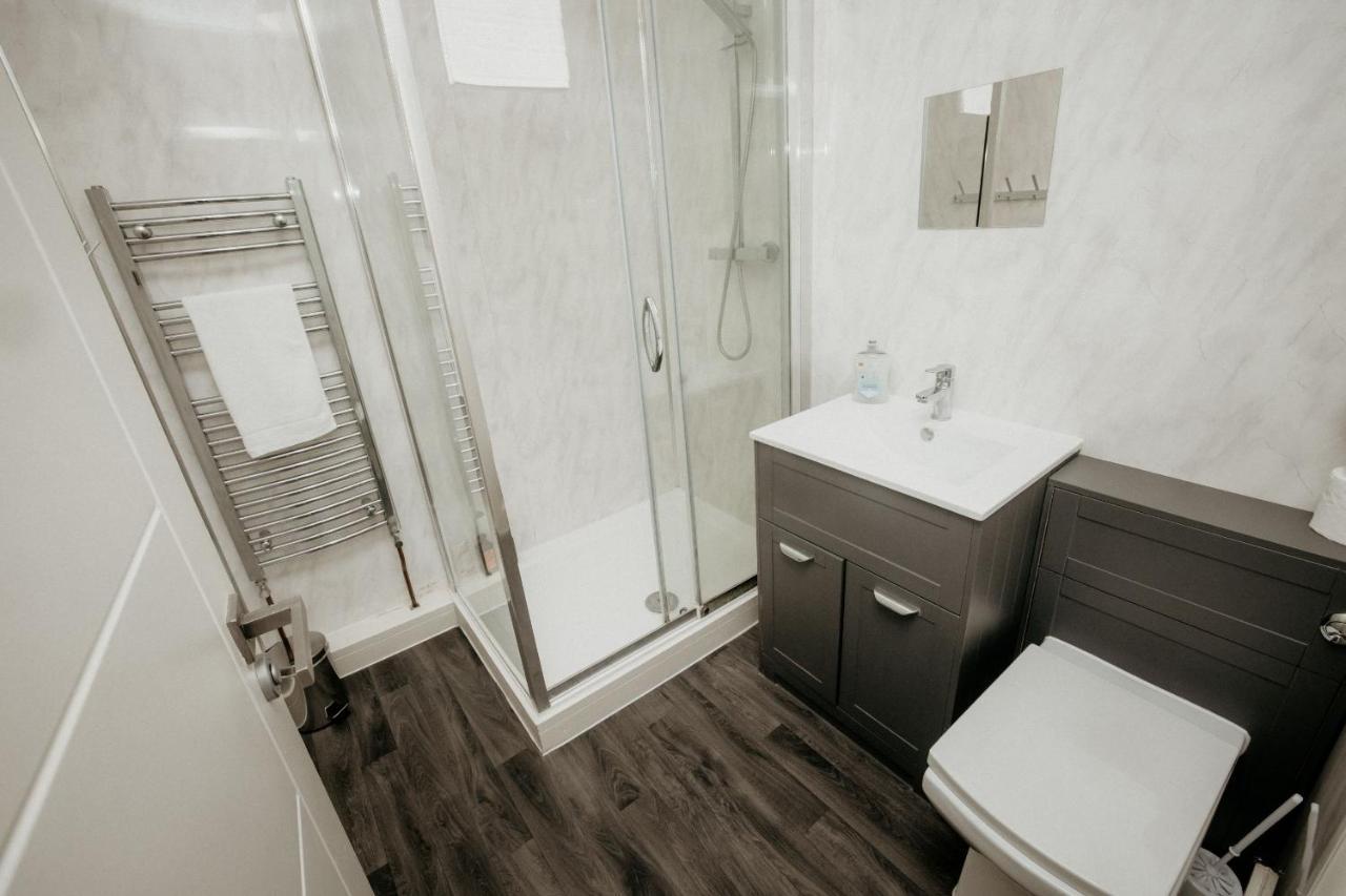 Elthorne Luxury Apartments - Uxbridge Eksteriør bilde