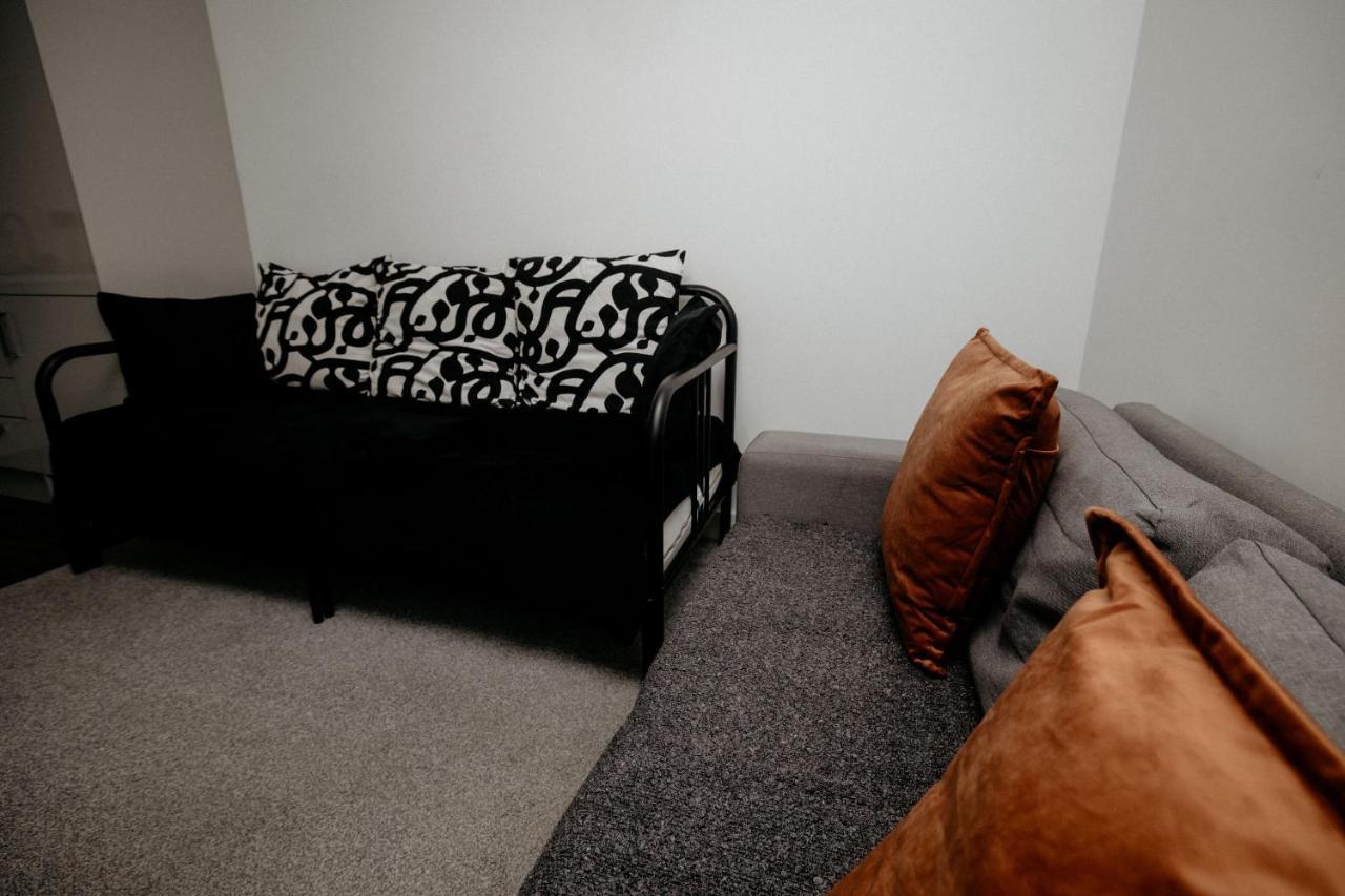 Elthorne Luxury Apartments - Uxbridge Eksteriør bilde