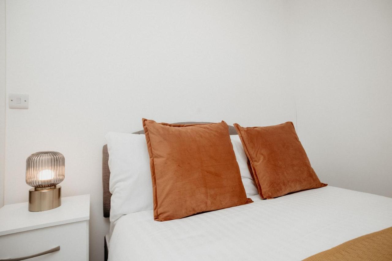 Elthorne Luxury Apartments - Uxbridge Eksteriør bilde