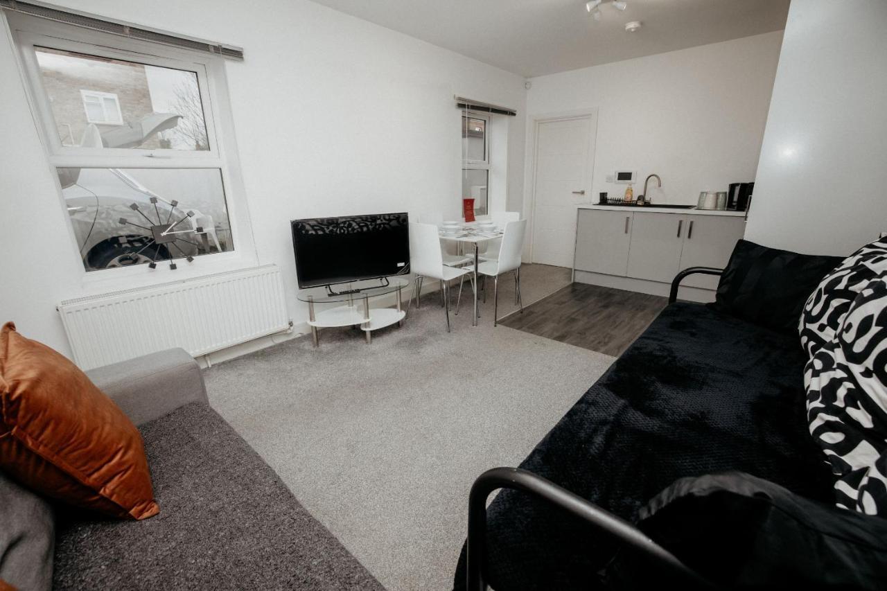 Elthorne Luxury Apartments - Uxbridge Eksteriør bilde