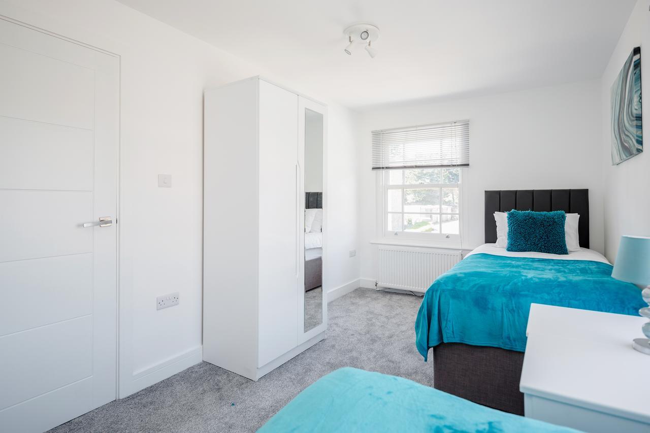 Elthorne Luxury Apartments - Uxbridge Eksteriør bilde