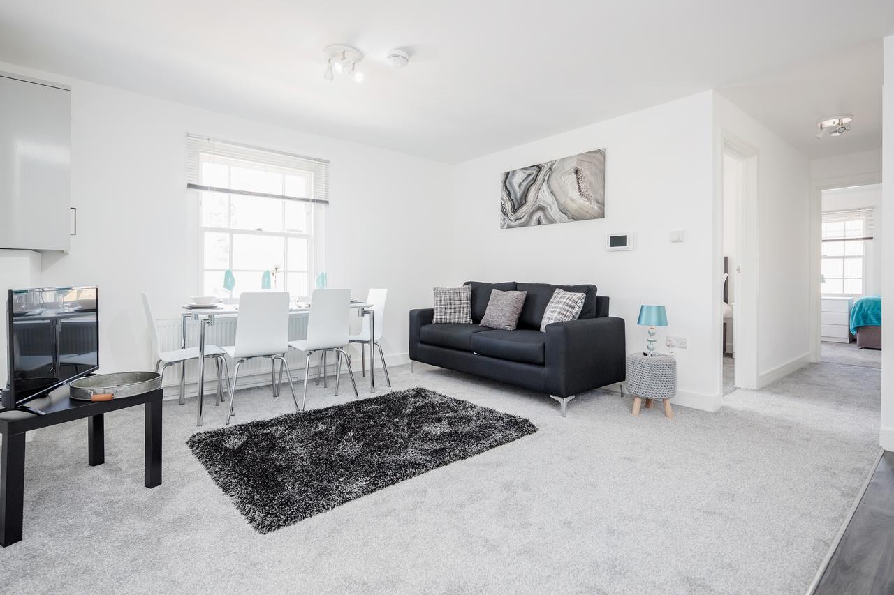 Elthorne Luxury Apartments - Uxbridge Eksteriør bilde