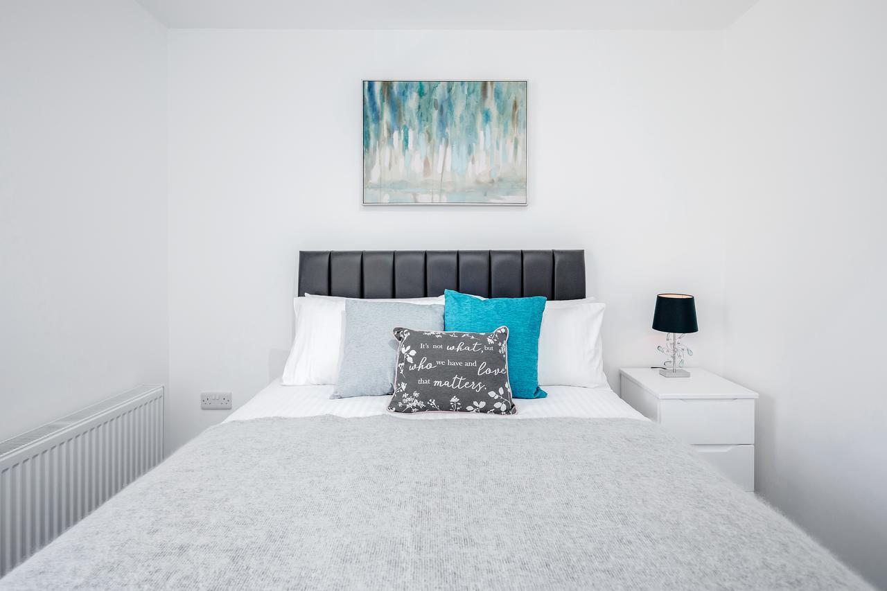 Elthorne Luxury Apartments - Uxbridge Eksteriør bilde