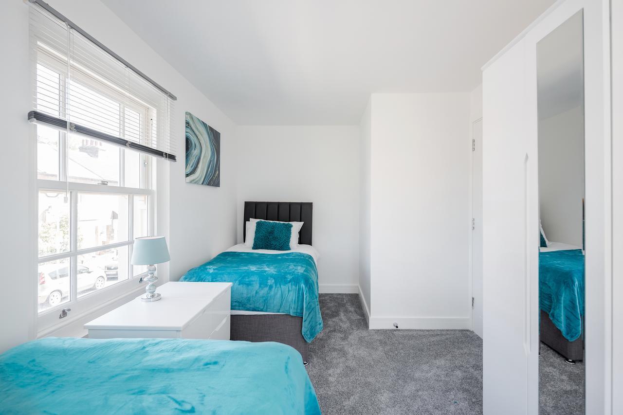 Elthorne Luxury Apartments - Uxbridge Eksteriør bilde